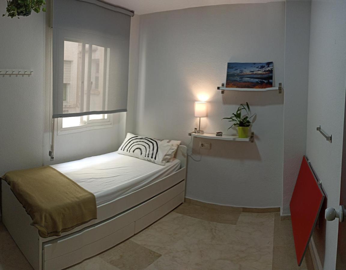 Confortable Habitacion Centrica En Piso Privado Apartment Malaga Luaran gambar