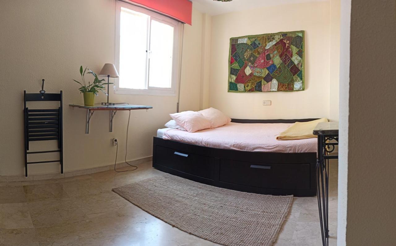 Confortable Habitacion Centrica En Piso Privado Apartment Malaga Luaran gambar