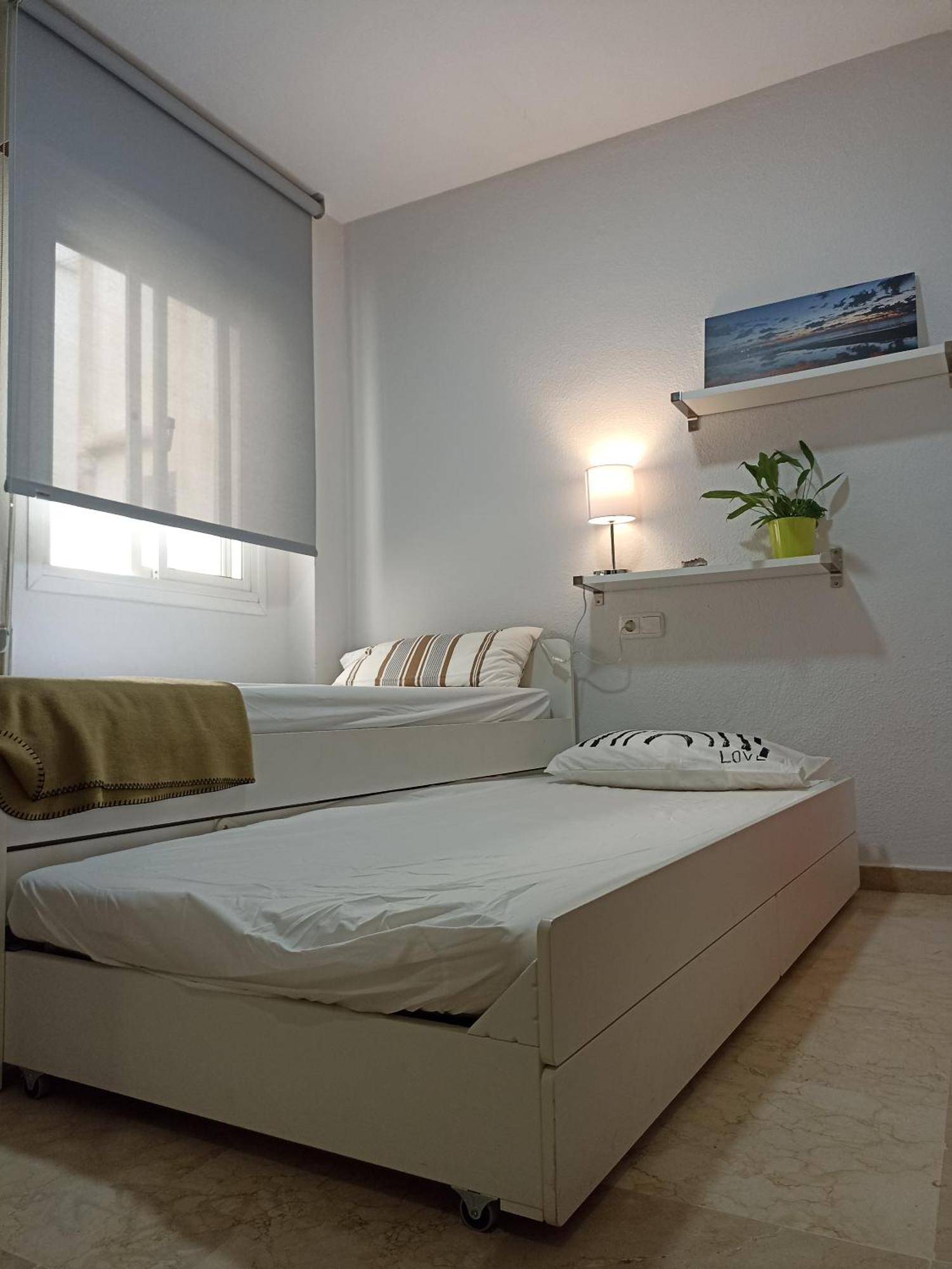 Confortable Habitacion Centrica En Piso Privado Apartment Malaga Luaran gambar