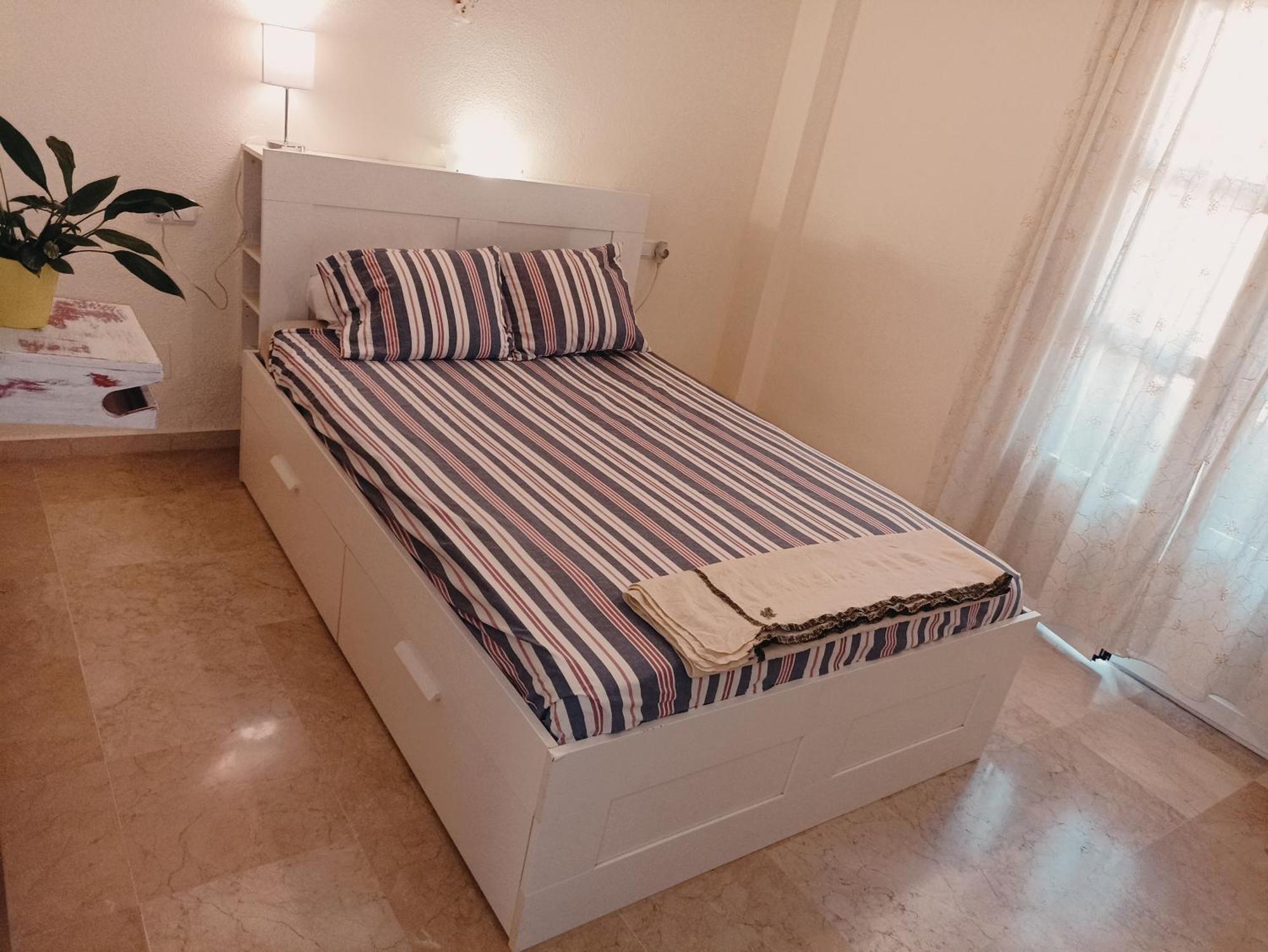 Confortable Habitacion Centrica En Piso Privado Apartment Malaga Luaran gambar